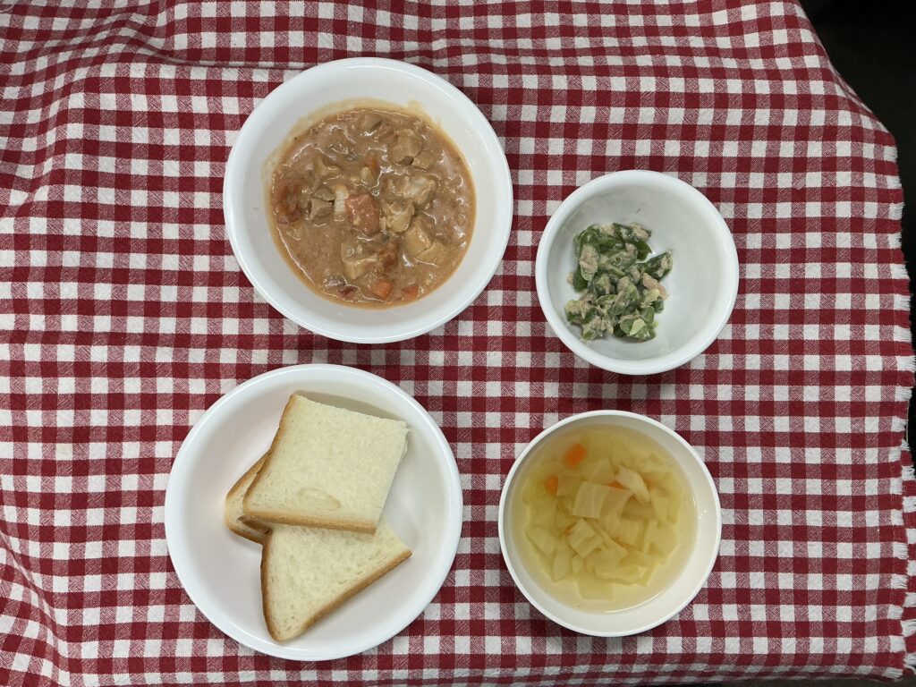 鶏肉と大豆のトマト煮