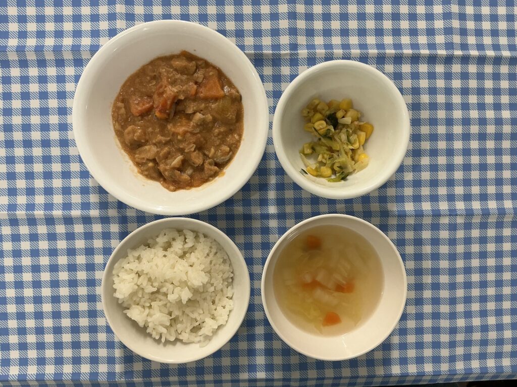 鶏肉と大豆のトマト煮/じゃがもち