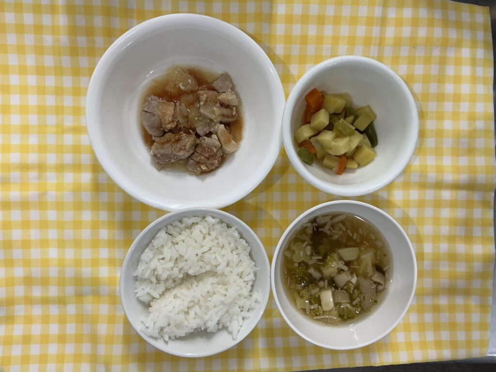 甘辛ジューシーチキン/フルーツポンチ