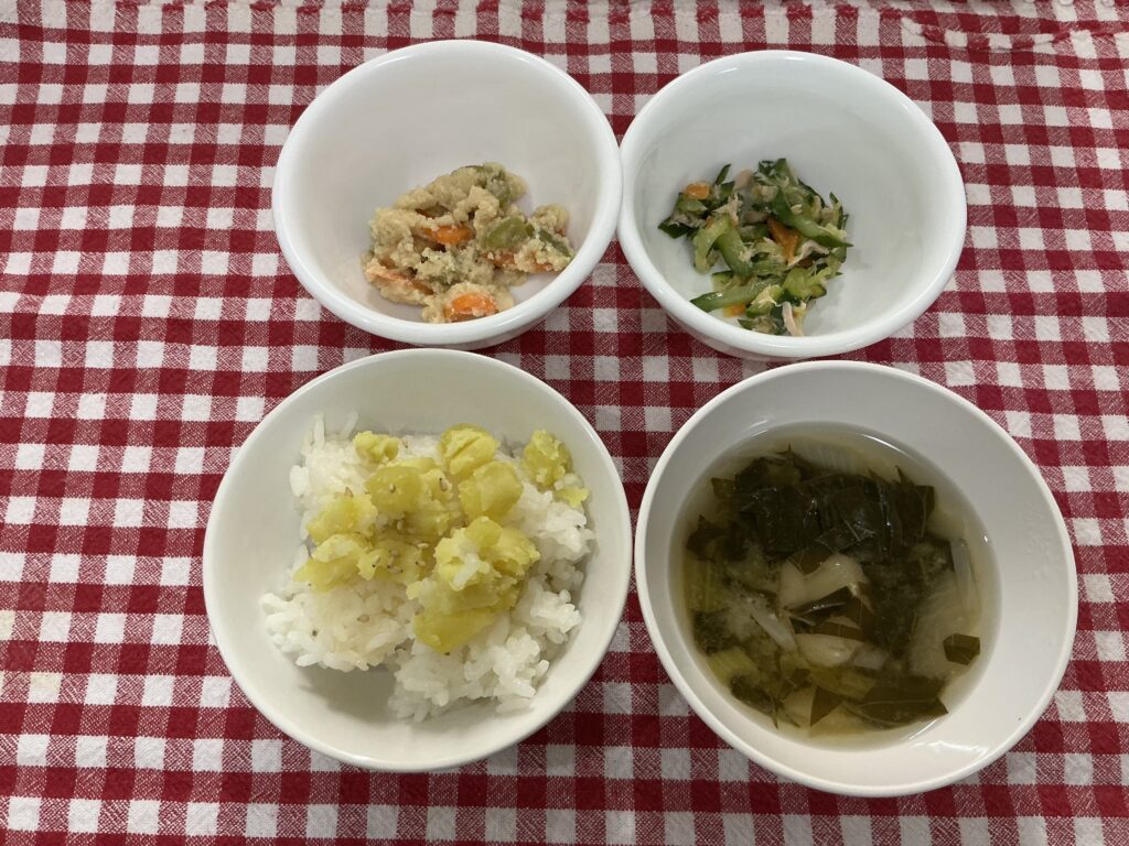 さつまいもご飯/マカロニきなこ